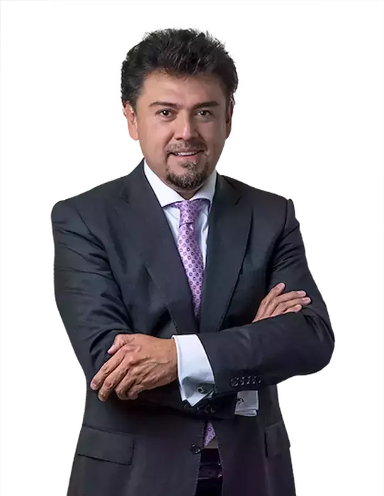 8 José García PUE